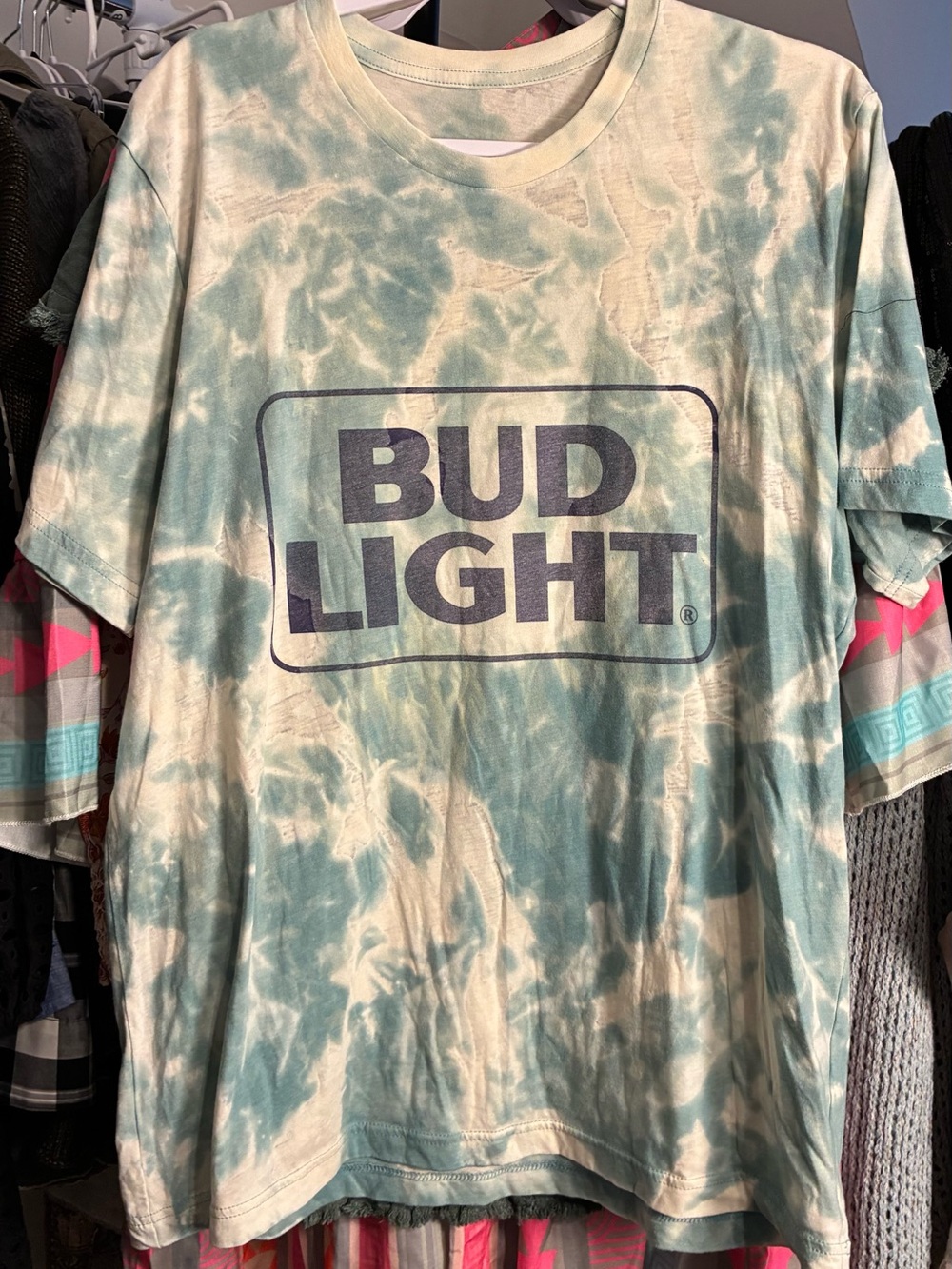 Budweiser Bud Light Tie-Dye Short Sleeve Burnout Tee Green and Cream XL?